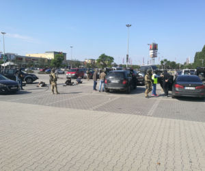 Wielka akcja policji i antyterrorystów na al. Pokoju w Krakowie