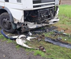 Pół rodziny zginęło w jednej chwili! Fiat najechał na ciężarówkę