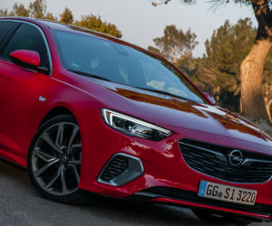 Opel Insignia GSi 2.0 Turbo 260 KM 8ATOpel Insignia GSi 2.0 Turbo 260 KM 8AT