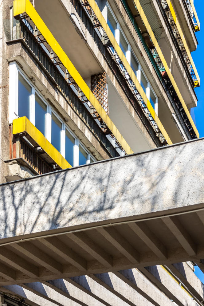 Blok Młotek na Smolnej 8 w Warszawie