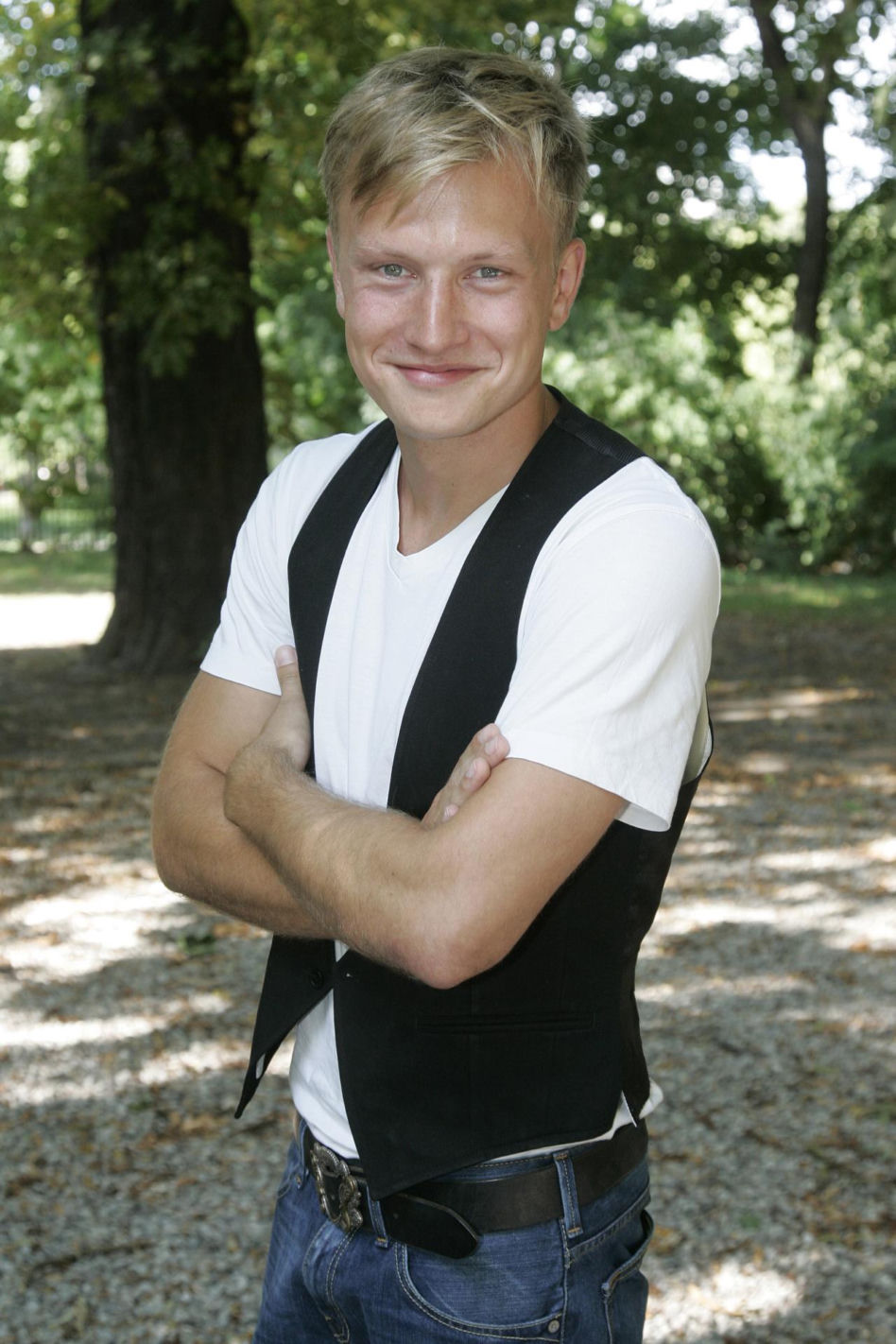 Od nastolatka z "Na Wspólnej" do eleganckiego mężczyzny. Tak zmieniał się Jakub Wesołowski