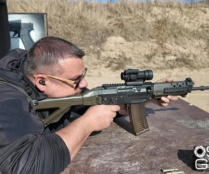 Karabin SIG 553 - niezawodność Kałasznikowa w szwajcarskim wydaniu