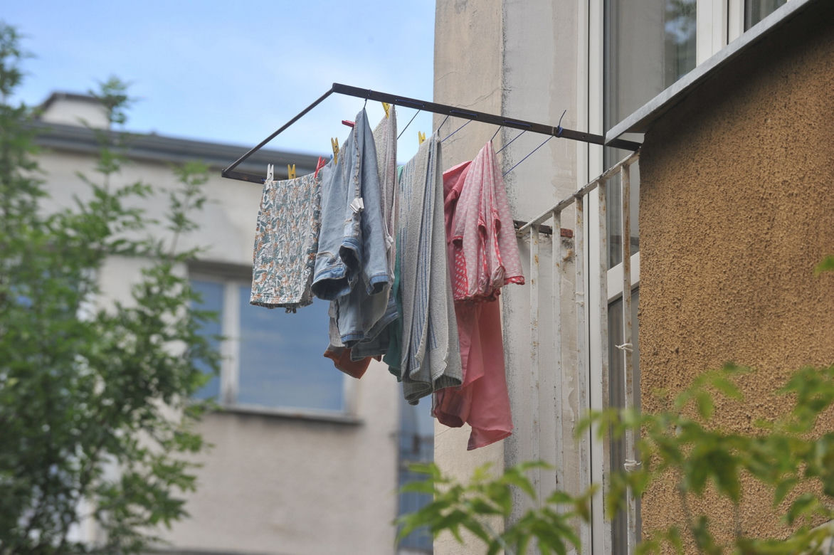 Tragiczne warunki mieszkalne w Warszawie. "W pokoju robactwo, a w piwnicach szczury"