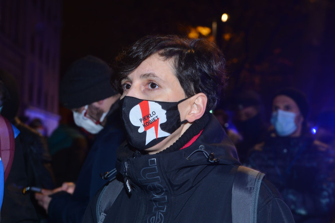 Protesty przed MEN. Strajk kobiet blokuje stolicę 