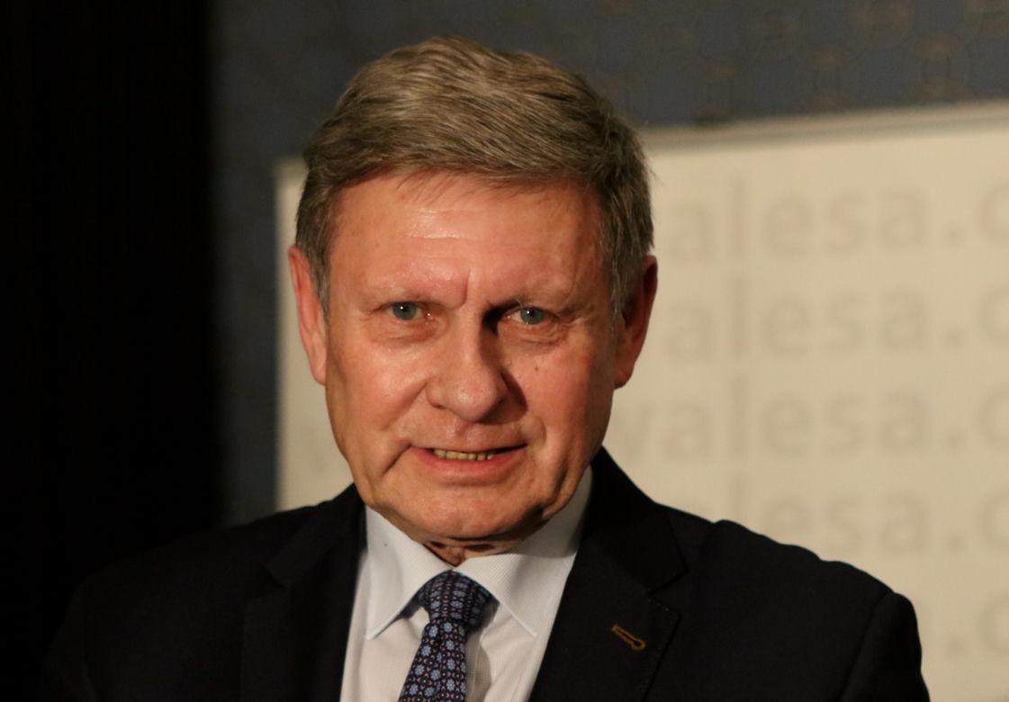 Gronkiewicz-Waltz, Belka i Glapiński zrobili fortunę. NBP ujawnił pensje z 25 lat 