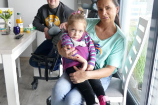 Nie żyje mała wojowniczka. Wcześniej zmarł jej braciszek. Urzędnicy odmawiali pomocy