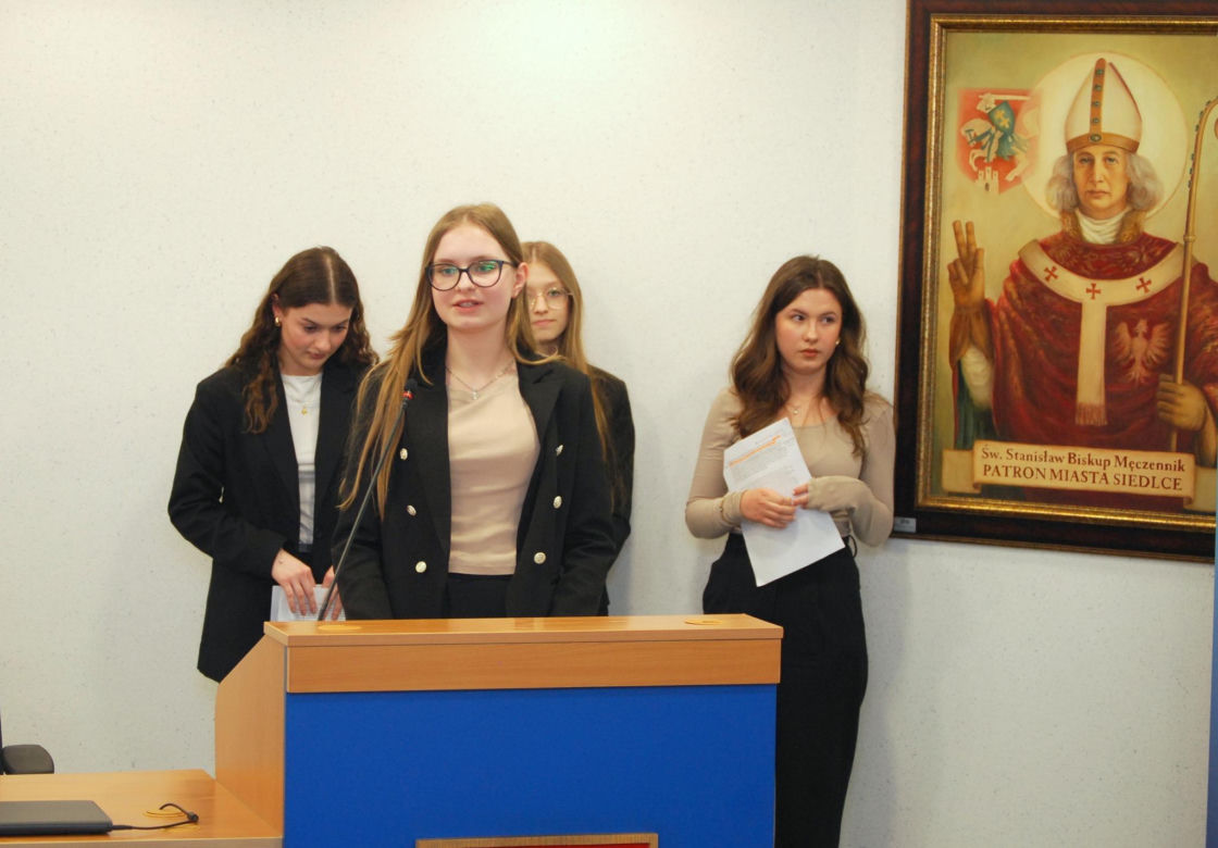 Debata młodzieży odbyła się w ramach kampanii profilaktycznej „Widzę – Rozmawiam – Reaguję”