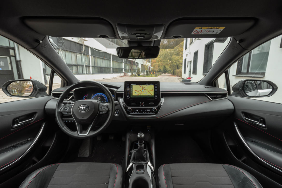 Toyota Corolla Hatchback 1.2 Turbo 116 KM 6 M/T 