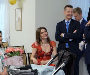 M jak miłość odc. 1890. Franka (Dominika Kachlik), Paweł (Rafał Mroczek), Kinga (Katarzyna Cichopek), Piotrek (Marcin Mroczek), Antoś