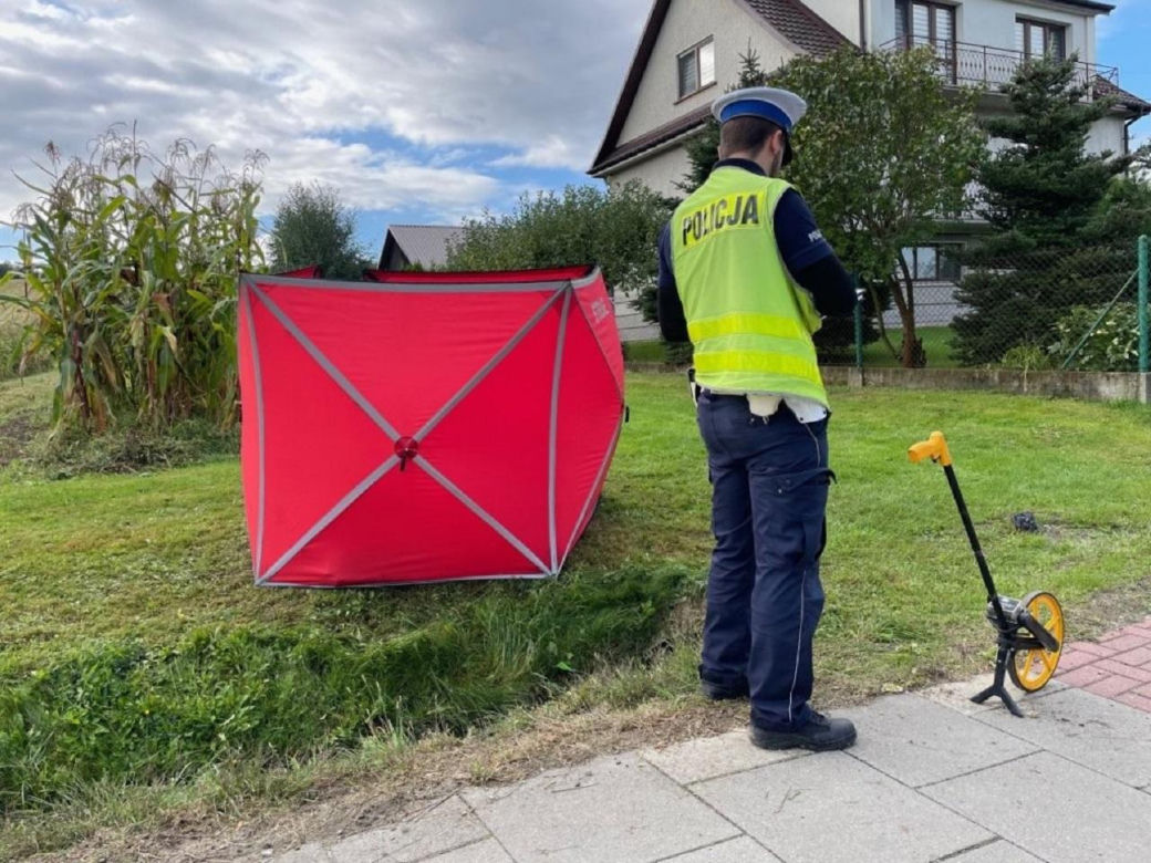 Droga pod Tarnowem zablokowana. Nie żyje motocyklista