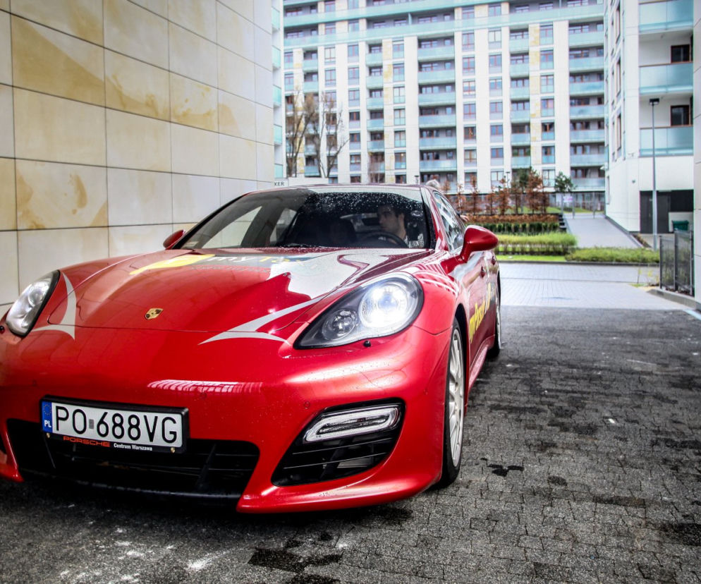 Porsche Panamera GTS myTaxi 