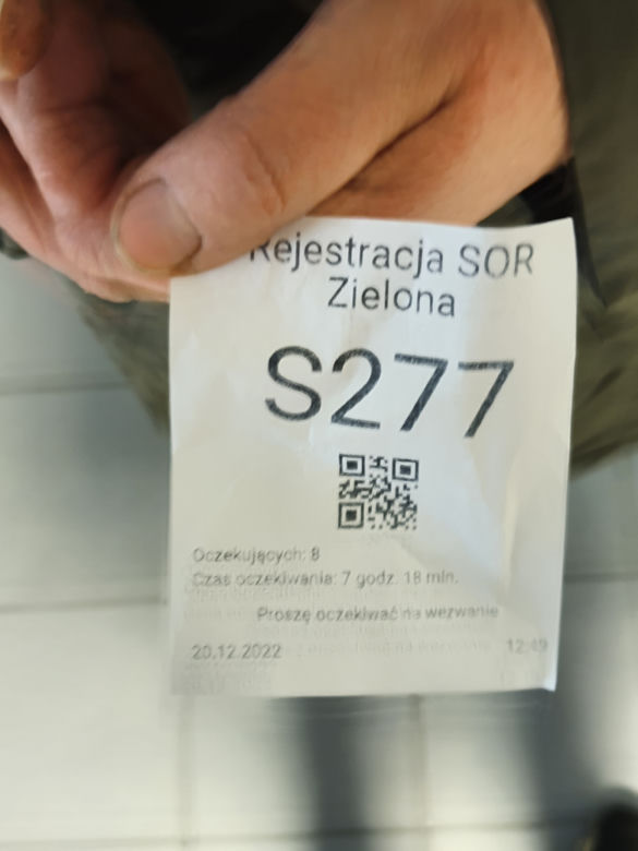 Dramat na SOR-ach w Warszawie. Tłum pacjentów ze złamaniami