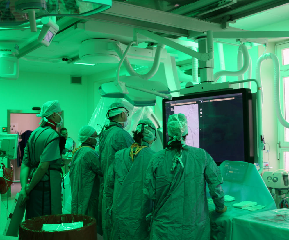 Tętniak aorty. To pierwsza taka operacja w Polsce. Wszczepiono nowy rodzaj stent-graftu VBX