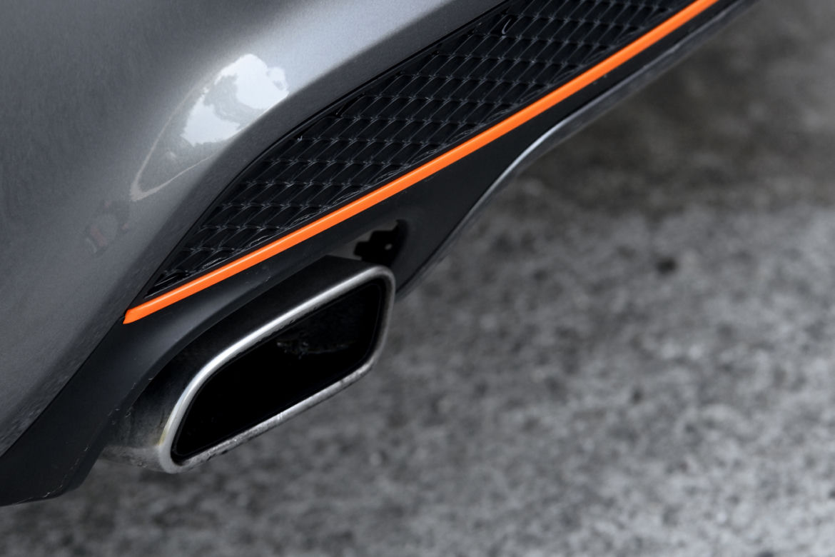 Mercedes-Benz CLA200 Shooting Brake OrangeArt