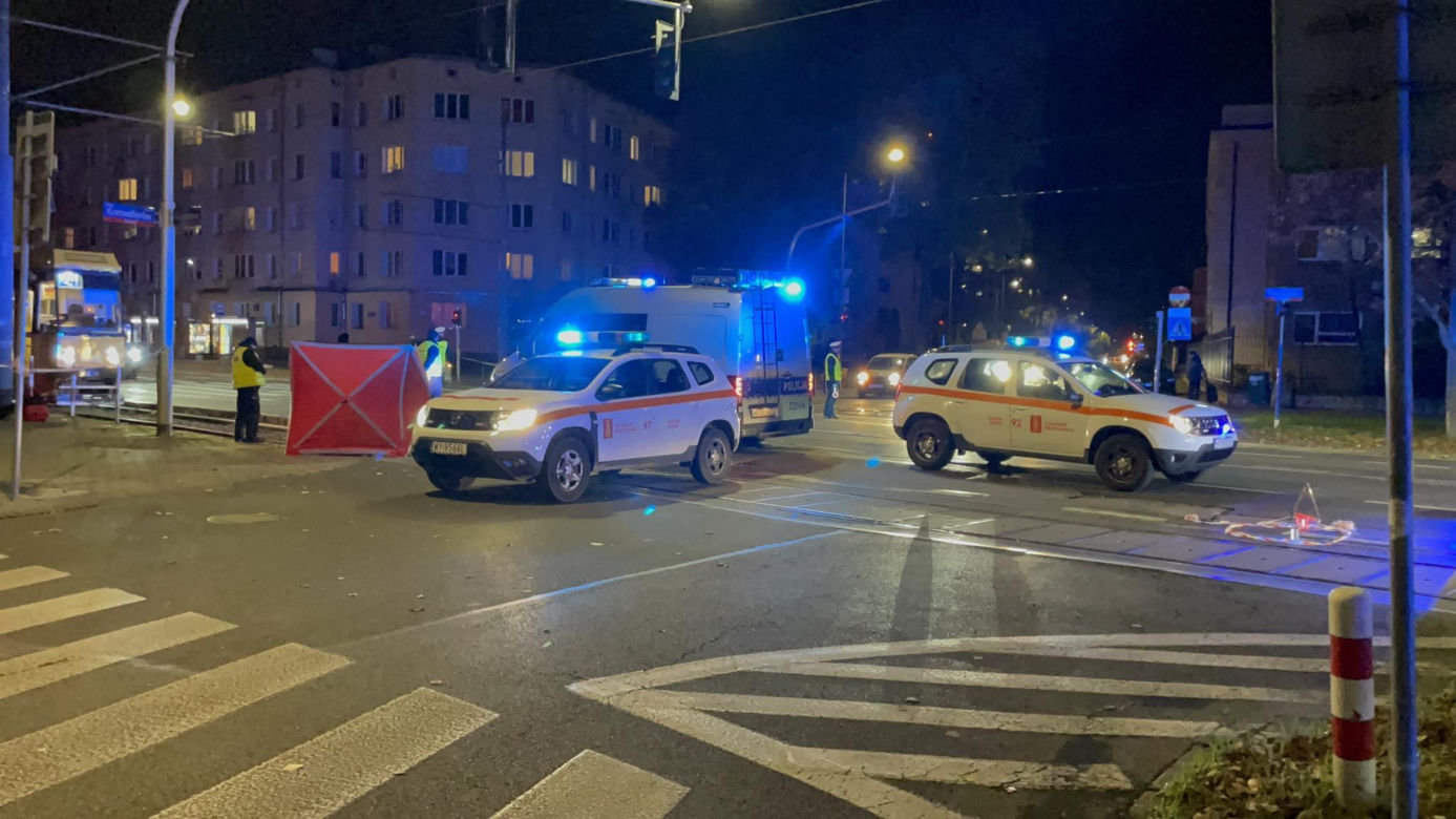 Śmiertelny wypadek na al. Waszyngtona. Tramwaj potrącił pieszego
