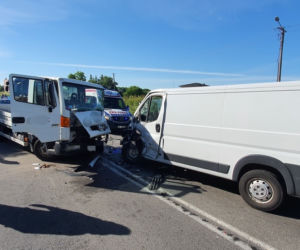 Wypadek w powiecie grudziądzkim! Kierowca zakleszczony w pojeździe [ZDJĘCIA] 