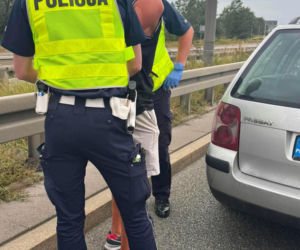 Zobaczyli pijaka za kółkiem. Obywatelskie zatrzymanie na trasie