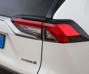 Toyota RAV4 2.5 Hybrid Dynamic Force 218 KM FWD e-CVT Selection
