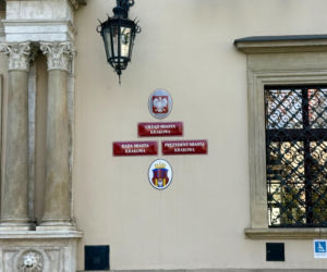 Miasto tylko dla zamożnych? Kandydaci na prezydenta Krakowa odpowiadają na problem drogich mieszkań