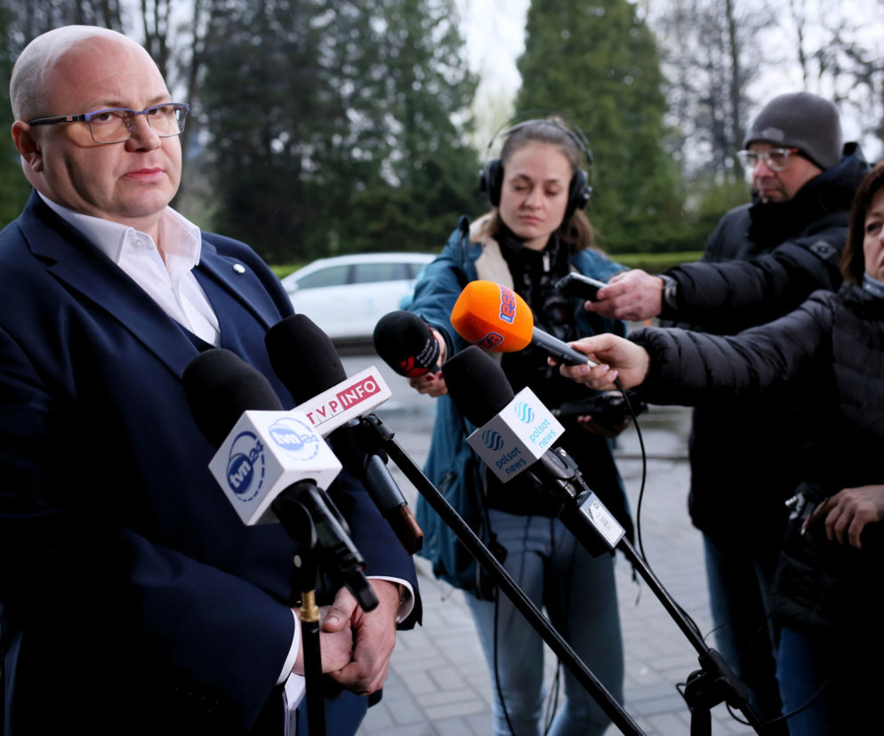 Stężenie metanu utrudnia pracę ratowników w Zofiówce. Poruszyliśmy się niespełna 20 metrów do przodu