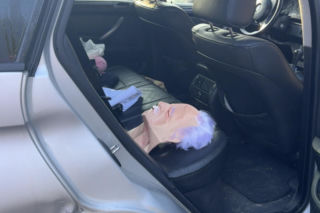 Laboratorium śmierci na Mazowszu. Kontrterroryści znaleźli kilogramy narkotyków i przedziwne przedmioty