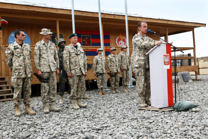 Generał Bieniek krytykuje Trumpa za słowa o polskich żołnierzach