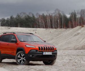 Jeep Cherokee Trailhawk V6 3.2 AT9 4x4