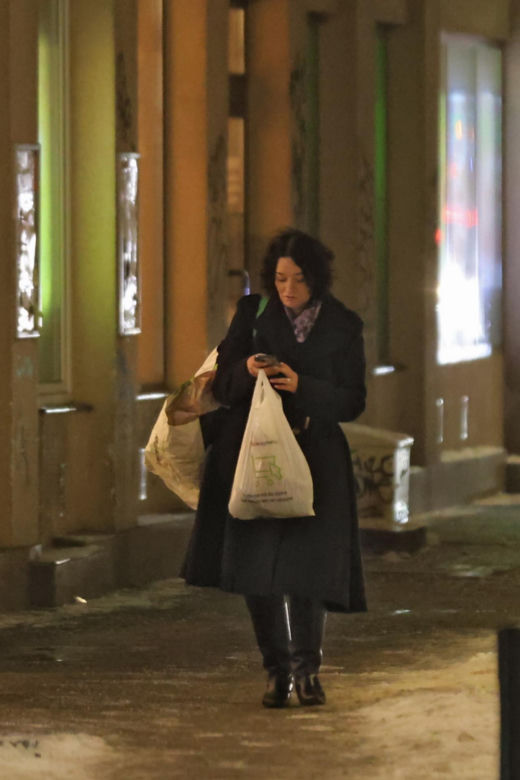 Anna Maria Żukowska buszuje w kwiatach