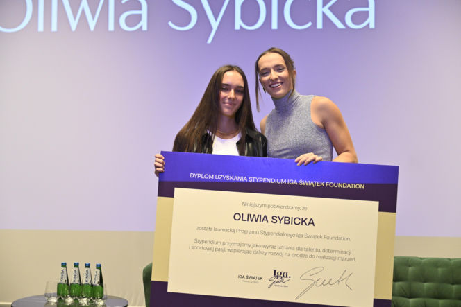 Iga Świątek rozdała stypendia