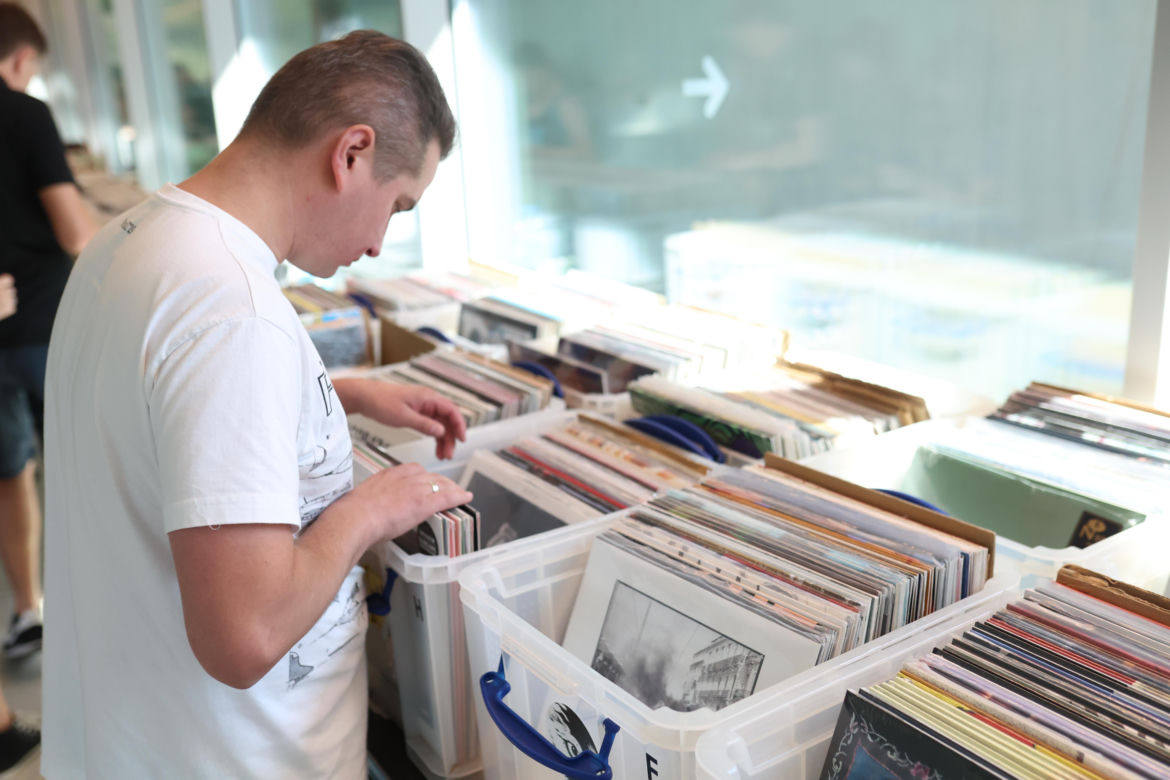 Vinyl Festival 2023 w Chorzowie. Coś dla miłośników winyli i kosmosu 