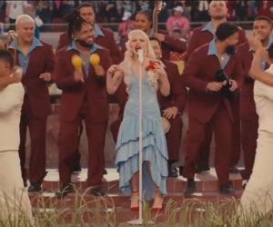 Nikt się tego nie spodziewał! Lady Gaga wtargnęła na występ Bad Bunny’ego