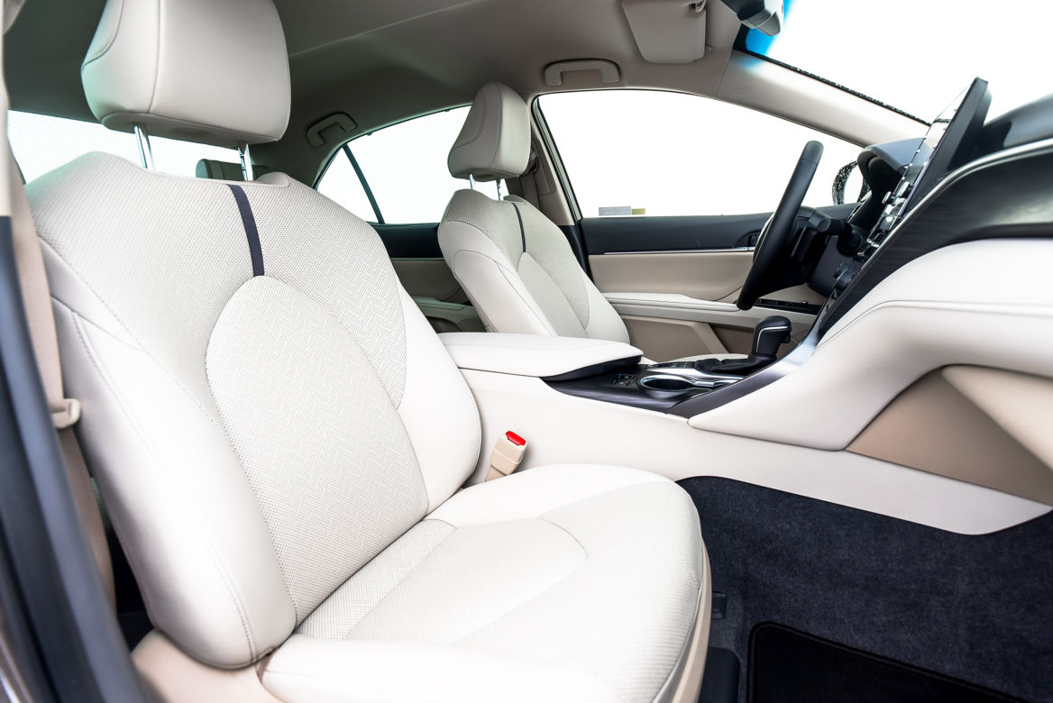 Toyota Camry 2.5 Hybrid 218 KM e-CVT Executive + VIP
