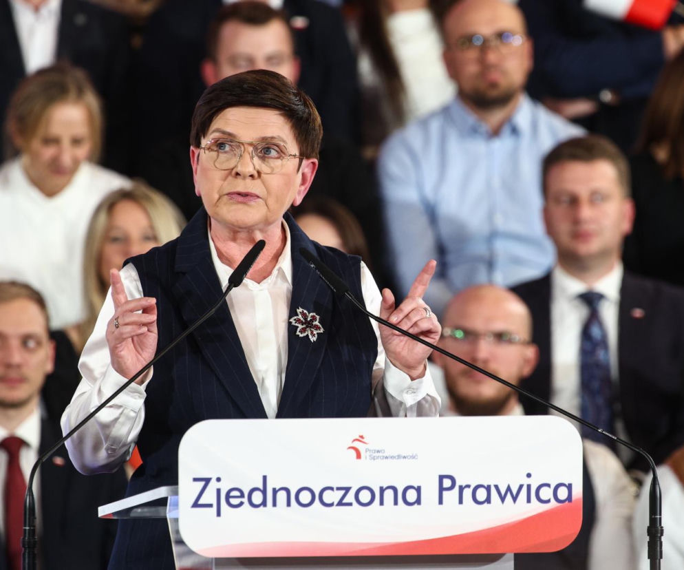 Beata Szydło przemawia na konwencji. O haśle Polska w ruinie i krytyce rządu przeczytasz na SE Polityka.