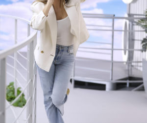 To najmodniejszy kolor dżinsów tej wiosny. Zobacz, jak noszą go Roxie Węgiel czy Agnieszka Hyży