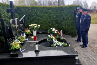 Trzech policjantów zginęło od kul strażnika więziennego