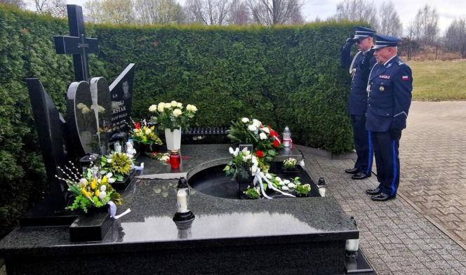 Trzech policjantów zginęło od kul strażnika więziennego