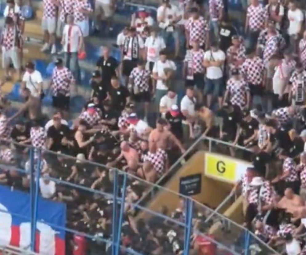 Kibice Górnika na meczu z Fenerbahce