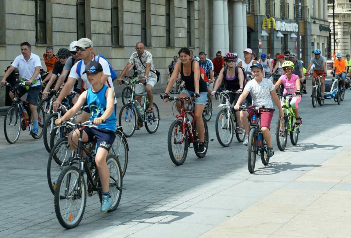 Rowerzyści i rolkarze przejechali przez Lublin. Trwa Ekopiknik nad Zalewem
