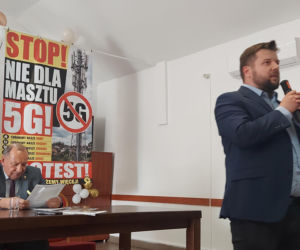 Spotkanie w sprawie budowy masztu 5 G w Płoskiem