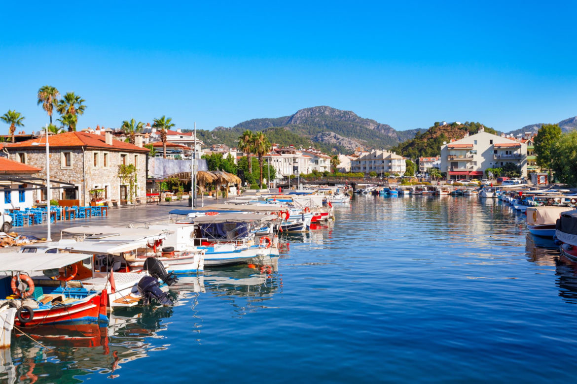 Marmaris – miasto portowe i kurort w Turcji