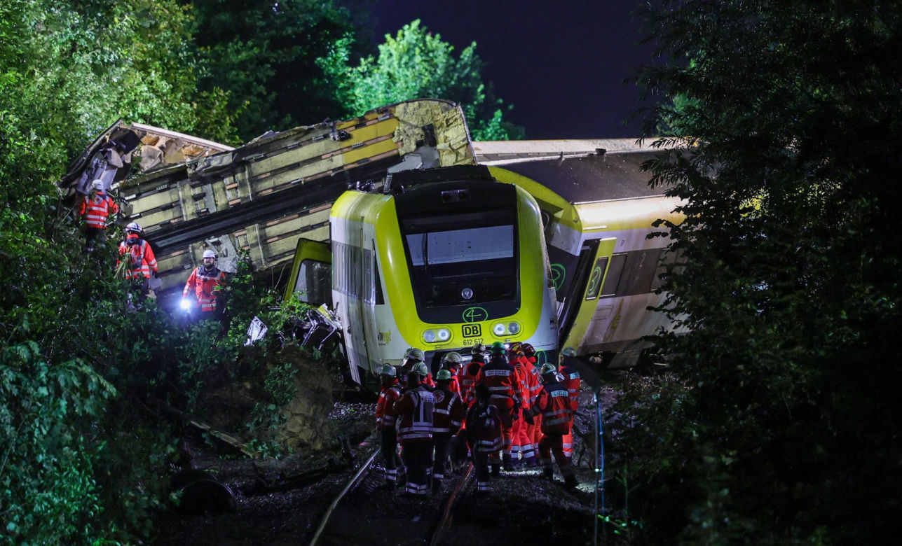 Katastrofa kolejowa w Niemczech! Zabici i wielu rannych. Powodem burze?