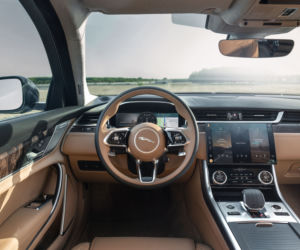 Nowy Jaguar XF (2021)