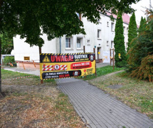 Uszkodzona kamienica przy ul. Hożej w Szczecinie