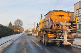 Pół miliona złotych za styczeń. Tyle Leszno zapłaciło za zimowe utrzymanie dróg