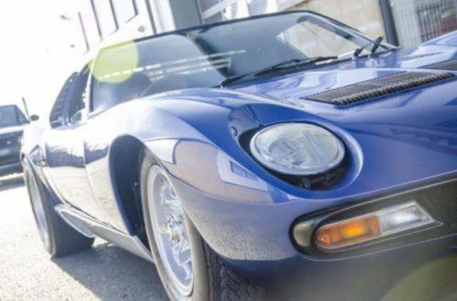 Lamborghini Miura SV Roda Stewarta