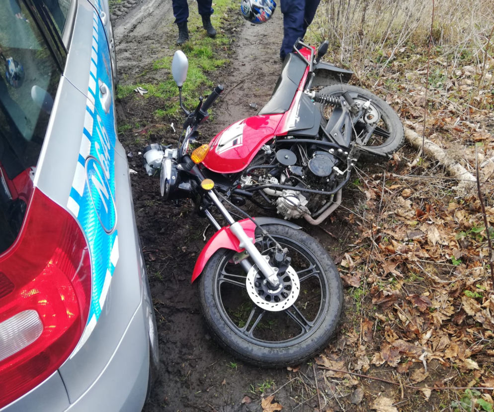 Pomorskie: Pościg za pijanym motorowerzystą. Miał dożywotni zakaz, stanie przed sądem