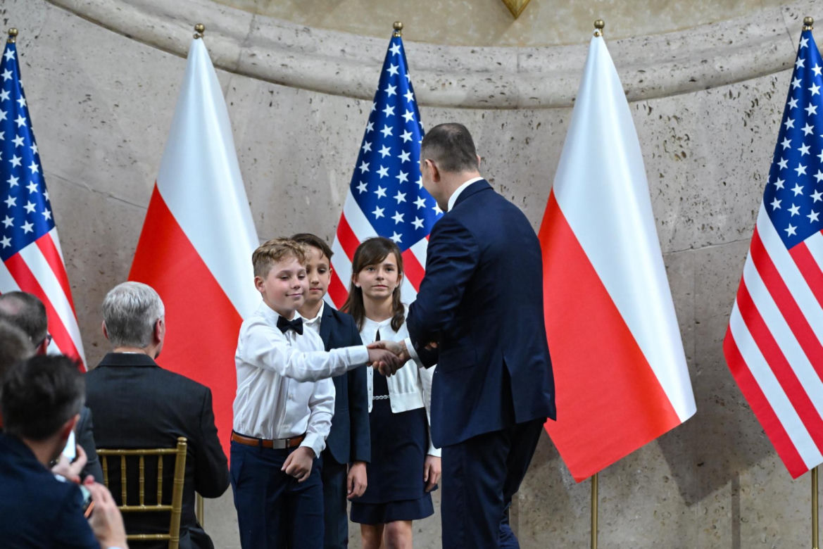 USA/ Prezydent Nawrocki podziękował przedstawicielom Polonii za to, że są ambasadorami Rzeczpospolitej Polskiej