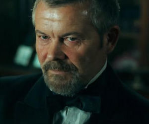 Nowe ujęcia z Lalki Netfliksa