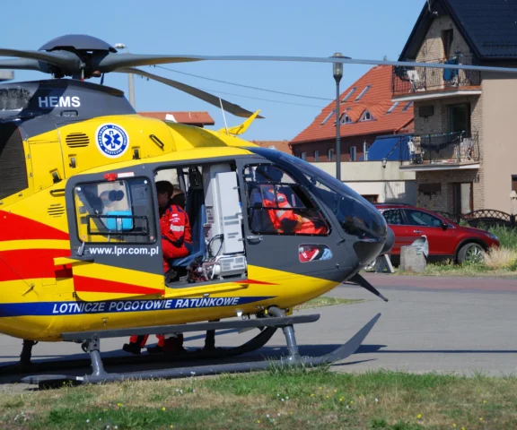 Mała Zuzia wypadła z 11. piętra we Włocławku. Jej matka była pijana