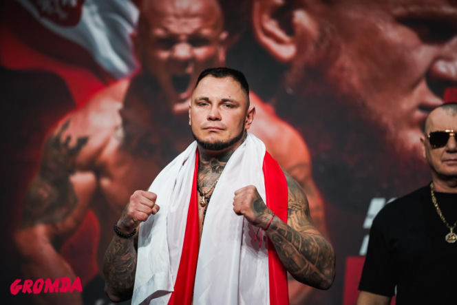 Ring girls Gromda 24